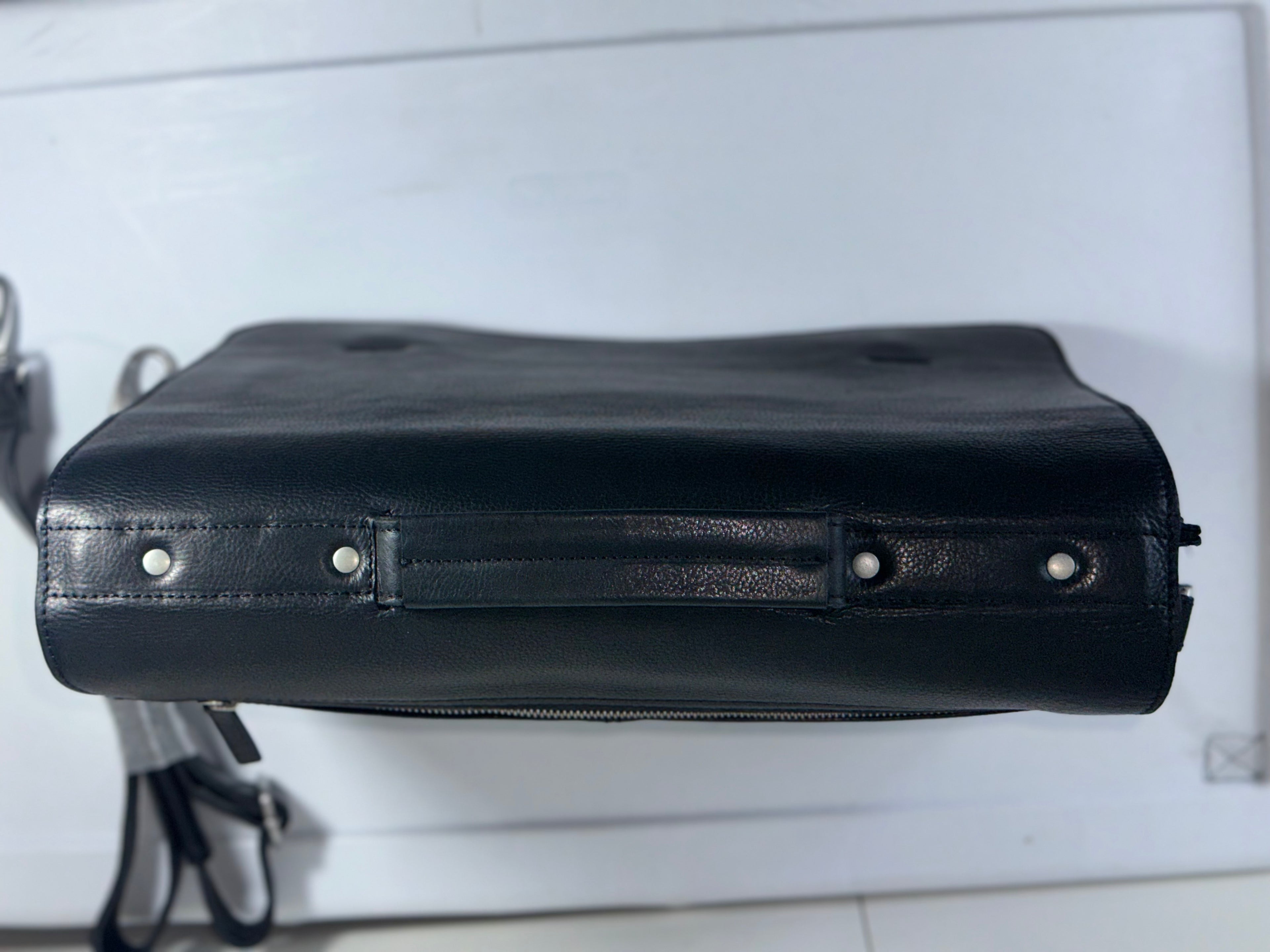 SS31 Brikmond 100% Leather  Executive 1 briefcase