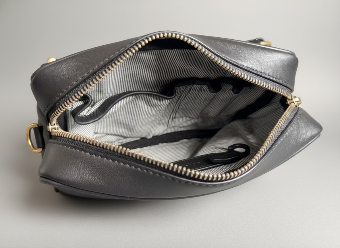 SS104 Leather Commuter bag