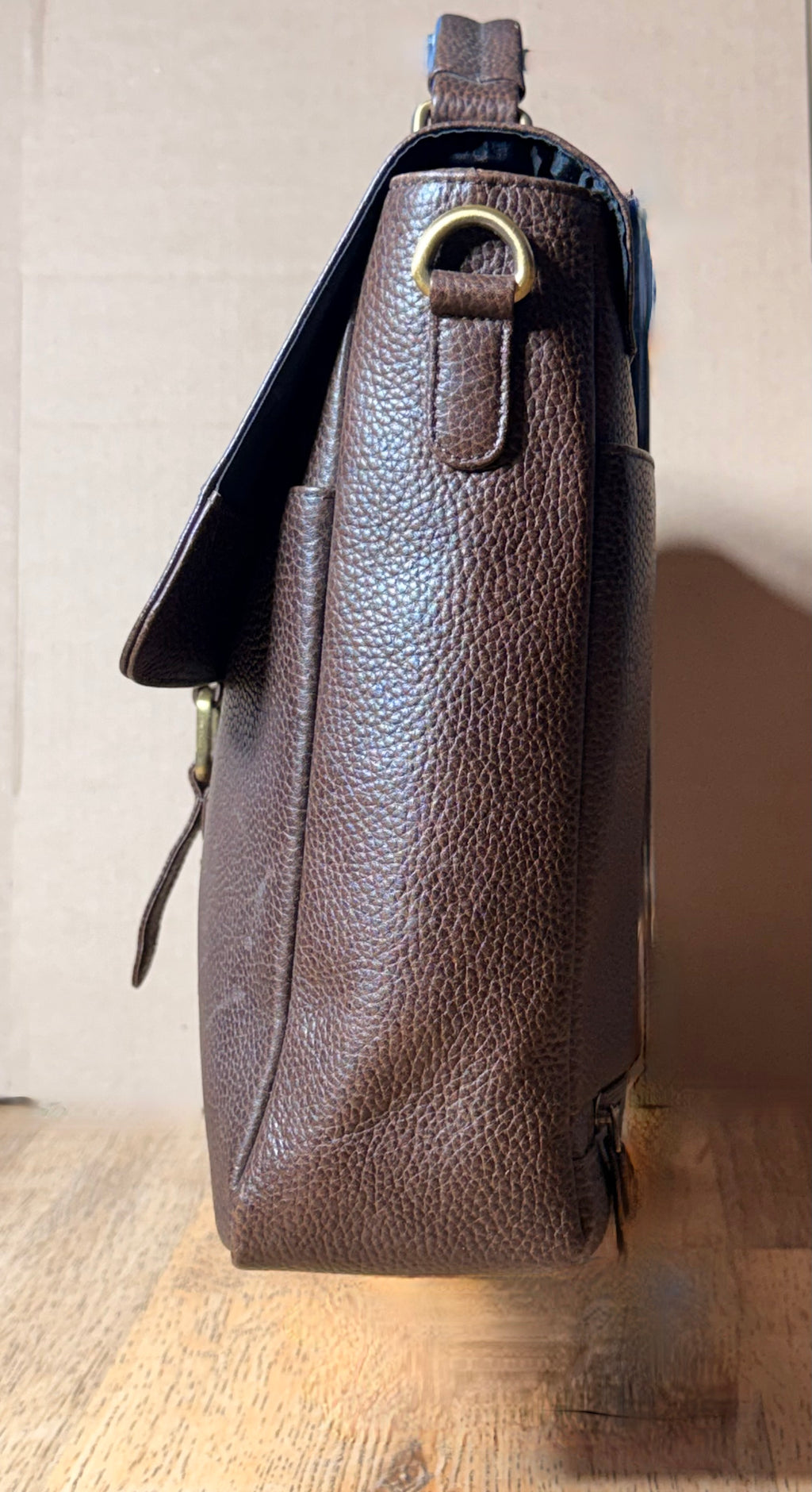 SS40 SoftGrain Cow modern briefcase free shipping within the USA