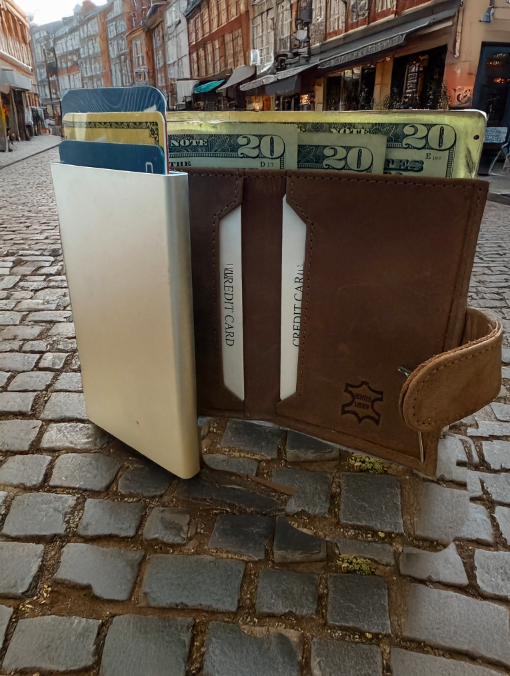 Smart Wallet by Avoir 100% leather 3