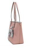 2 IN1 TOTE W SCARF & HNGOFF 24824A