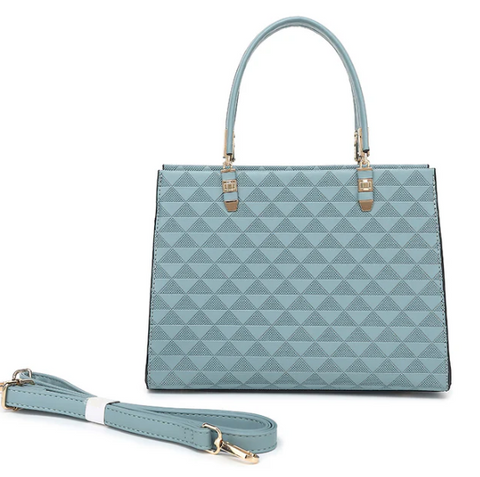 DS24822 #70 TOTE BAG